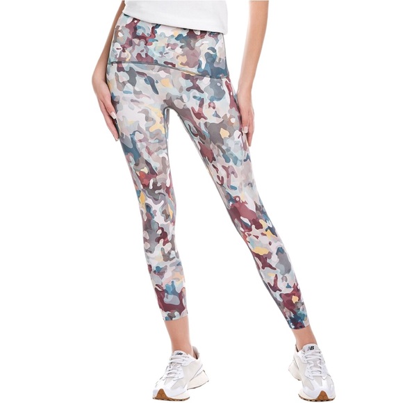 SPANX Pants - NWT SPANX Active Booty Boost 7/8 Legging In Painted Camo & Ruby Multi size Small